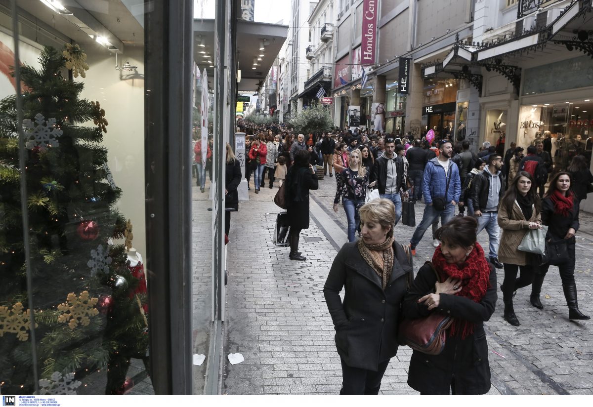 Εορταστικό ωράριο Χριστουγέννων: “Πρεμιέρα” από αύριο – Πώς θα λειτουργήσουν τα καταστήματα
