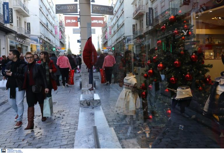 Παραμονή Πρωτοχρονιάς: Τι ισχύει για καταστήματα και Μέσα Μεταφοράς