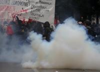 Αλέξανδρος Γρηγορόπουλος πορεία: Πετροπόλεμος με τα ΜΑΤ στη οδό Κοραή (pics)