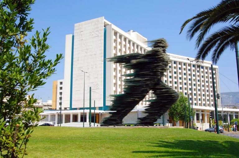 Παραμονή Πρωτοχρονιάς στο Aethrion του Hilton Αθηνών
