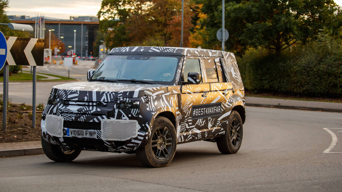 Land Rover Defender: Επιστρέφει ανανεωμένο