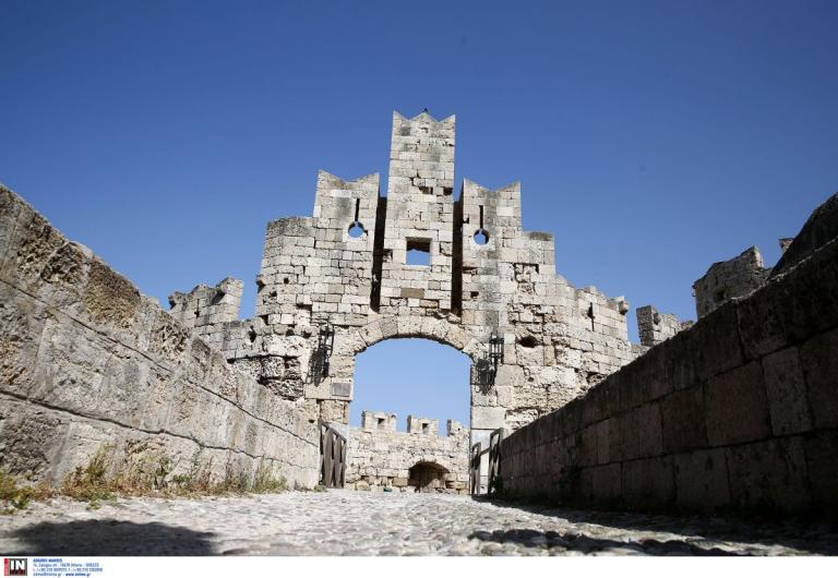 Ρόδος: Κατά προτεραιότητα η έρευνα για την καταγγελία της 14χρονης ότι είχε σχέση με εκπαιδευτικό