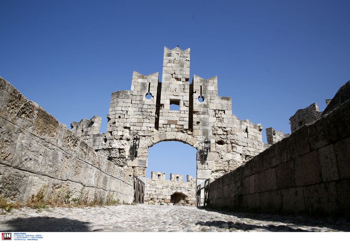 Ρόδος: Κατά προτεραιότητα η έρευνα για την καταγγελία της 14χρονης ότι είχε σχέση με εκπαιδευτικό