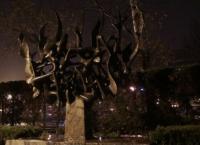 Θεσσαλονίκη: Άγνωστοι βεβήλωσαν το Μνημείο του Ολοκαυτώματος (pics)