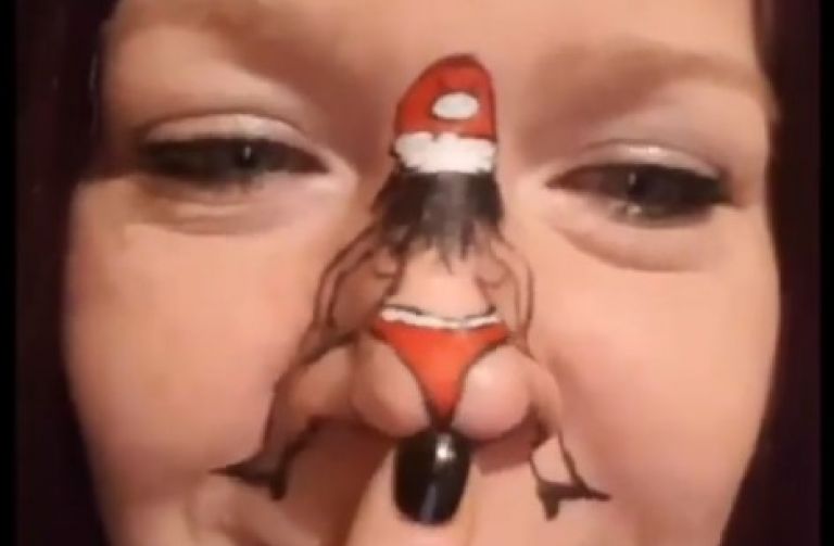 Το βίντεο που έγινε viral: Η σέξι… μύτη που χορεύει στους ρυθμούς του “Jingle Bells”