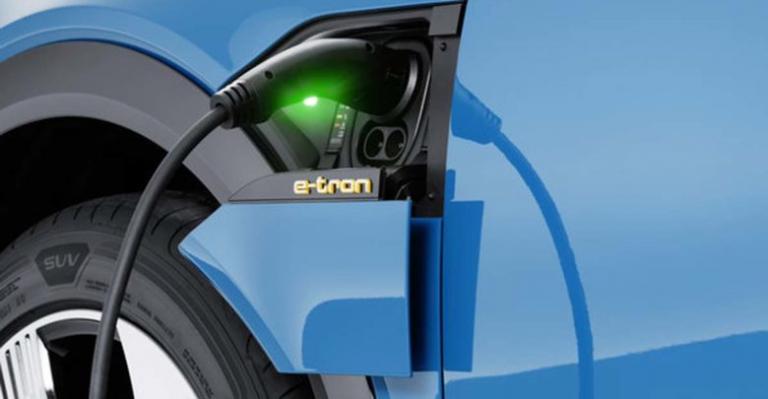 Audi e-tron: Κινούνται με «πράσινη» ηλεκτρική ενέργεια και δείχνουν το «μέλλον» στο Νταβός