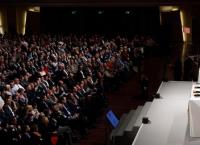 Συνέδριο CDU: Η Άνεγκρετ Κραμπ – Καρενμπάουερ νικήτρια του α’ γύρου της ψηφοφορίας