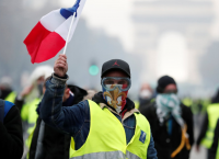 Κίτρινα γιλέκα: Κάλεσμα για την «τελική επίθεση» το Σάββατο 15 Δεκεμβρίου