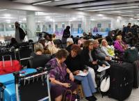 Αεροδρόμιο Γκάτγουικ: Ένας 47χρονος και μια 54χρονη προκάλεσαν το χάος (pics)