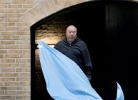 Μια σημαία από τον Άι Γουέι Γουέι για τα ανθρώπινα δικαιώματα