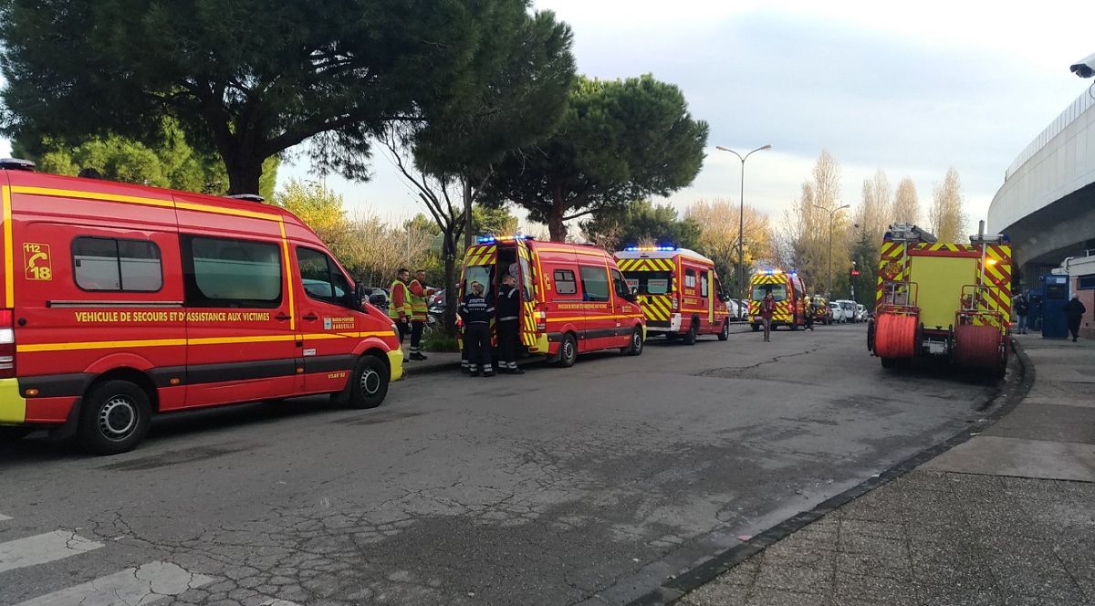 Εκτροχιάστηκε συρμός στη Μασσαλία: Τουλάχιστον 14 τραυματίες (pics)
