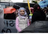 Παγκόσμια Ημέρα Μετανάστη: 258 εκατομμύρια ψυχές ζουν μακριά από την πατρίδα τους (vid)