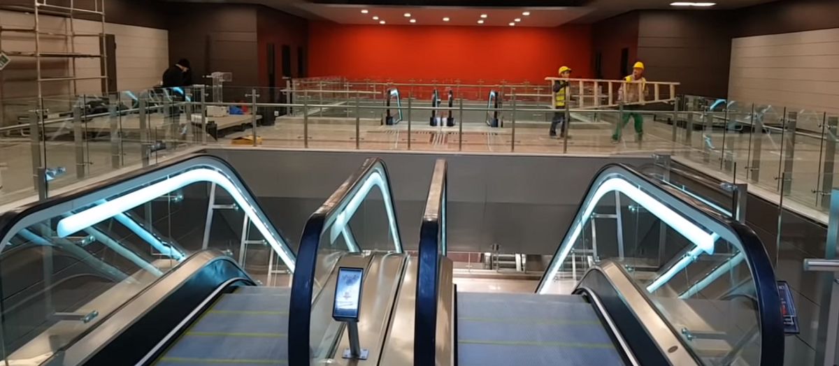 Θεσσαλονίκη: Άγνωστοι βανδάλισαν τα βαγόνια του μετρό