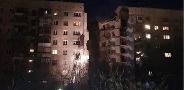 Πολυκατοικία Ρωσία: Τρεις νεκροί, 79 αγνοούμενοι από κατάρρευση (vids)