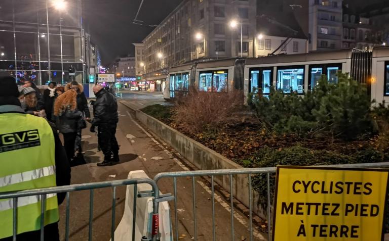 Επίθεση στο Στρασβούργο: Χαμός στη Γαλλία από τη νέα τρομοκρατική επίθεση – 3 νεκροί και πολλοί τραυματίες