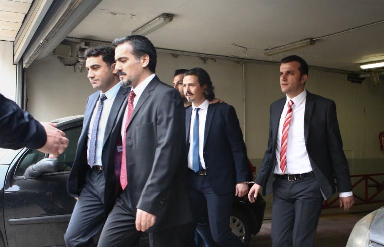 Κωνσταντινούπολη για τους “8”: Τρις ισόβια ζητά ο εισαγγελέας για τους Τούρκους αξιωματικούς