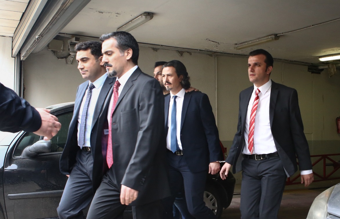 Κωνσταντινούπολη για τους “8”: Τρις ισόβια ζητά ο εισαγγελέας για τους Τούρκους αξιωματικούς