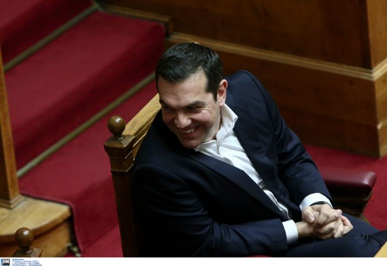 Προϋπολογισμός 2019: Η γκάφα στην ομιλία του Μητσοτάκη που έκανε τον Τσίπρα να γελάσει (vid)