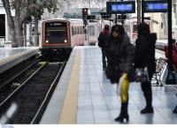 Χιόνια στην Αθήνα: Προβλήματα από την κακοκαιρία στα Μέσα Μαζικής Μεταφοράς