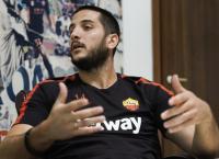 Μανωλάς: Αποθεώθηκε στον Κιάμο όταν άρπαξε το μπουζούκι και άρχισε να παίζει (vid)