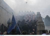 Επεισόδια στο συλλαλητήριο για την Μακεδονία: Εκτεταμένη χρήση χημικών από τα ΜΑΤ
