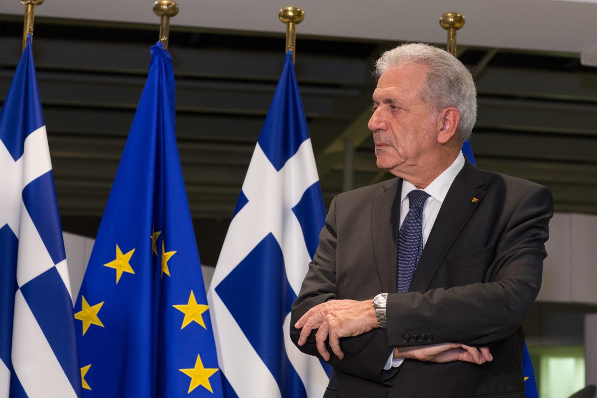 Υπόθεση Novartis: Να ανακληθεί η προστασία των μαρτύρων ζητά ο Αβραμόπουλος