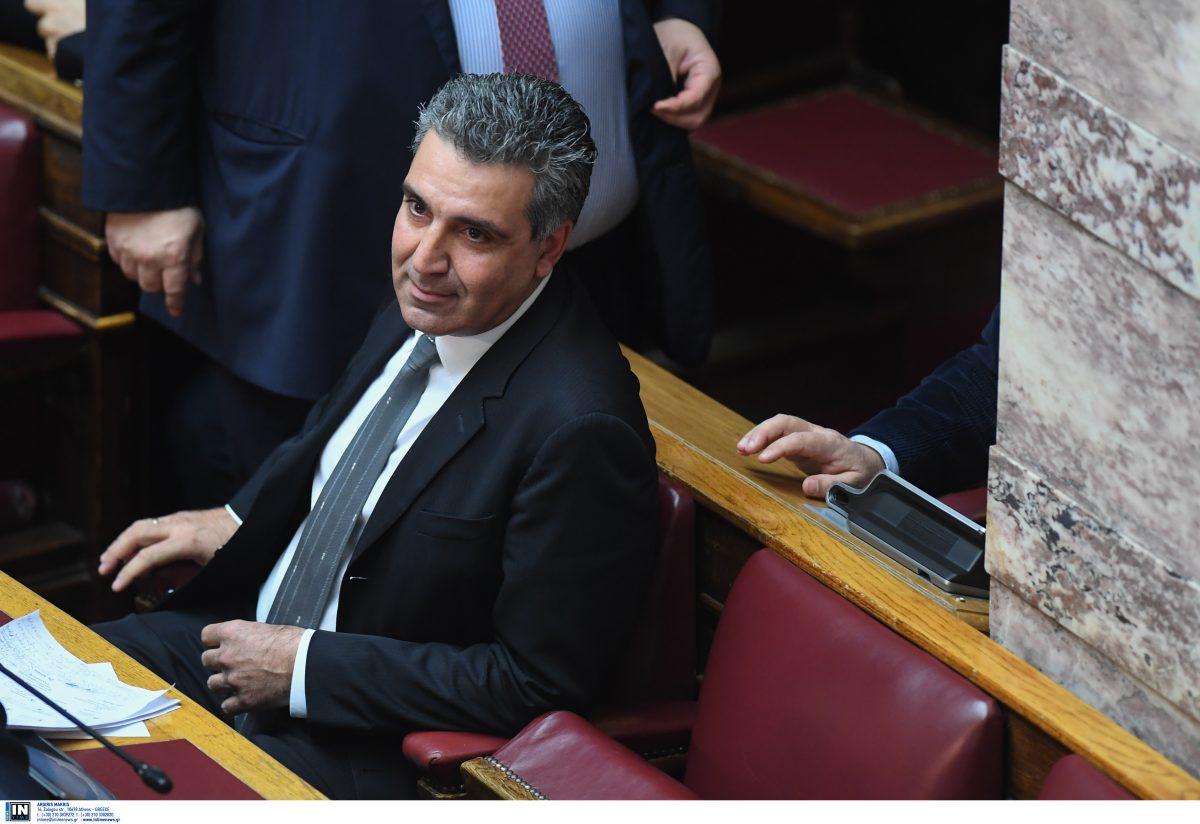 Φωκάς: Χαμός στο twitter με την γκαζόζα του