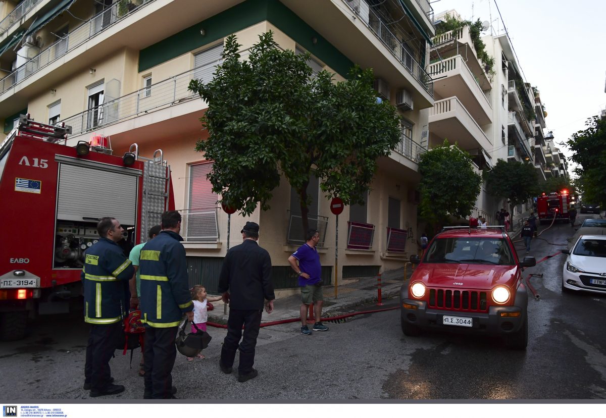 Φωτιά τώρα: Πυρκαγιά σε διαμέρισμα στη Νέα Σμύρνη