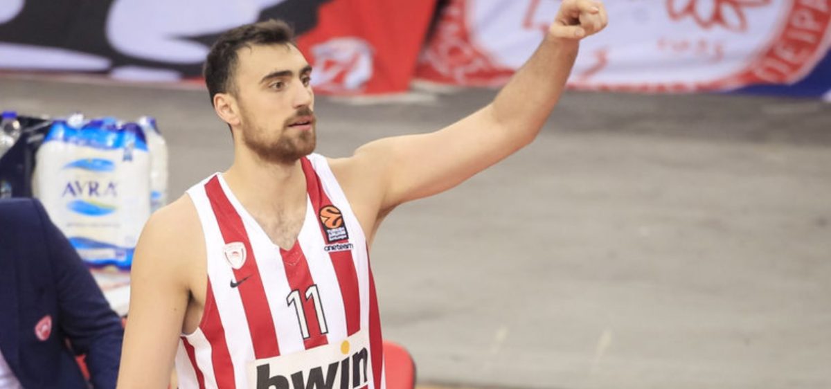 Νίκολα Μιλουτίνοφ: Το NBA τον περιμένει