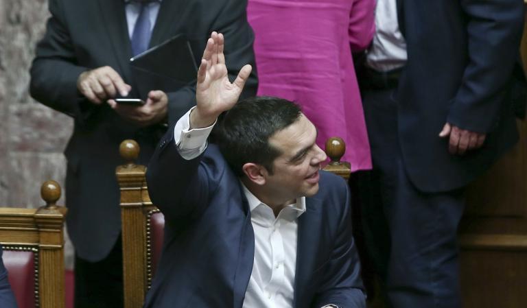 Συμφωνία των Πρεσπών: Στην Επιτροπή η “μάχη” με “όπλα” τις δεσμεύσεις για γλώσσα και ιθαγένεια