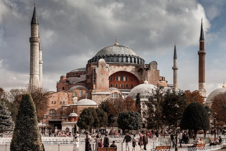 Αγία Σοφία τζαμί: Συγκέντρωση από φανατικούς μουσουλμάνους την Παρασκευή (vid)