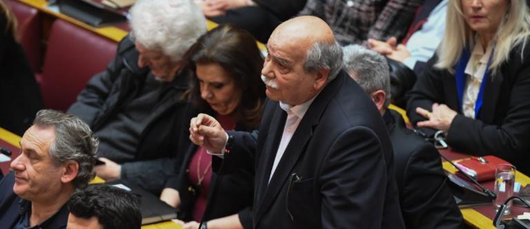 Βουλή: Με απόφαση Βούτση όλα τα νομοσχέδια με “ονομαστική ψηφοφορία”