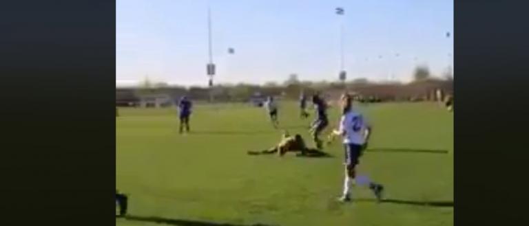 Διαιτητής ποδοσφαίρου: Επική προσποίηση για να αποφύγει την μπάλα (vid)