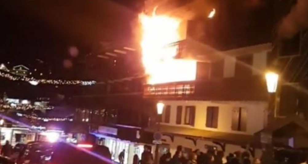 Γαλλία: Δύο νεκροί και 20 τραυματίες από πυρκαγιά σε χιονοδρομικό κέντρο
