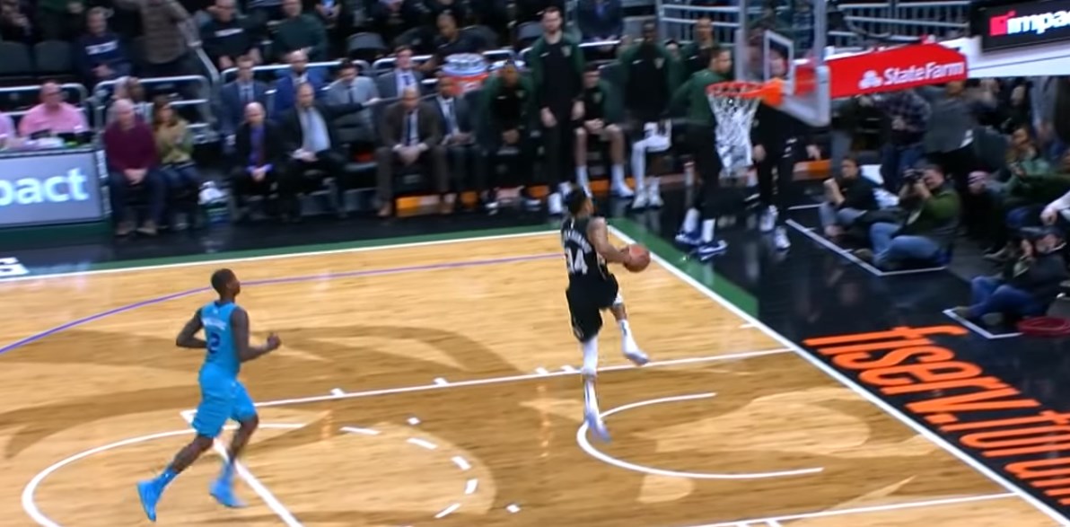 Γιάννης Αντετοκούνμπο: Το χαμένο κάρφωμα που έκανε τον γύρο του διαδικτύου (vid)