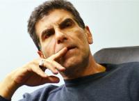 Γιάννης Μπέζος: Αυτή είναι η κούκλα κόρη του