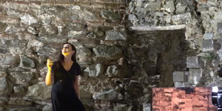 Καρυοφυλλιά Καραμπέτη: Η άγνωστη σχέση της με γνωστό ηθοποιό