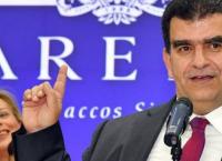 Καρέλιας: Μοίρασε παροχές 3,7 εκατομμύρια ευρώ σε υπαλλήλους του και ιδρύματα