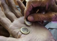 Βρετανία φτώχεια: Πλήττονται 14 εκατομμύρια άνθρωποι κυρίως εργάτες, παιδιά και συνταξιούχοι