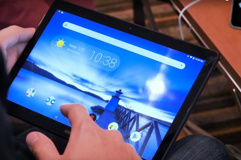 Lenovo: Παρουσίασε νέα προϊόντα με τεχνητή νοημοσύνη