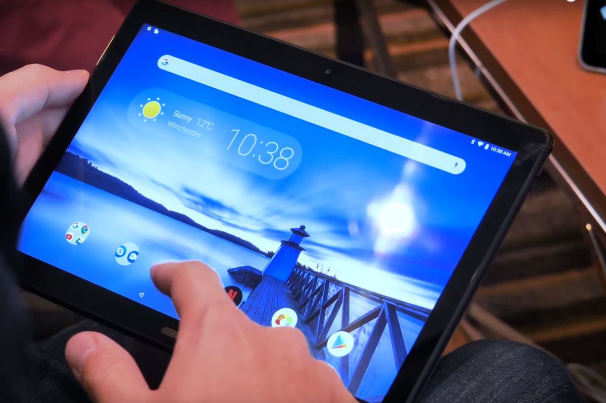 Lenovo: Παρουσίασε νέα προϊόντα με τεχνητή νοημοσύνη