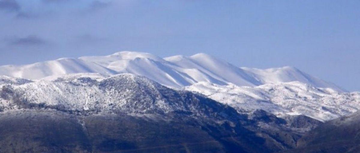 Αφρικανική σκόνη: “Βάφει” πορτοκαλί τις κορυφές της Κρήτης