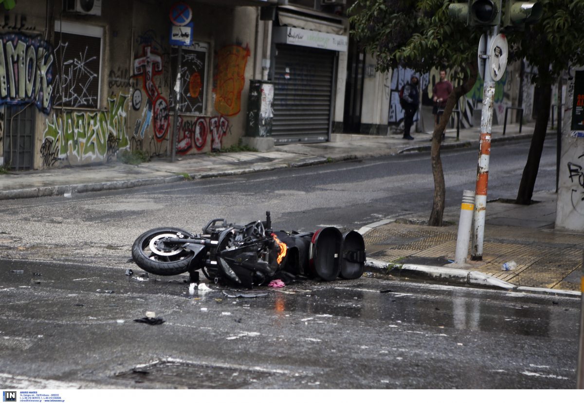 Μαχαίρωσαν άνδρα στη Σόλωνος