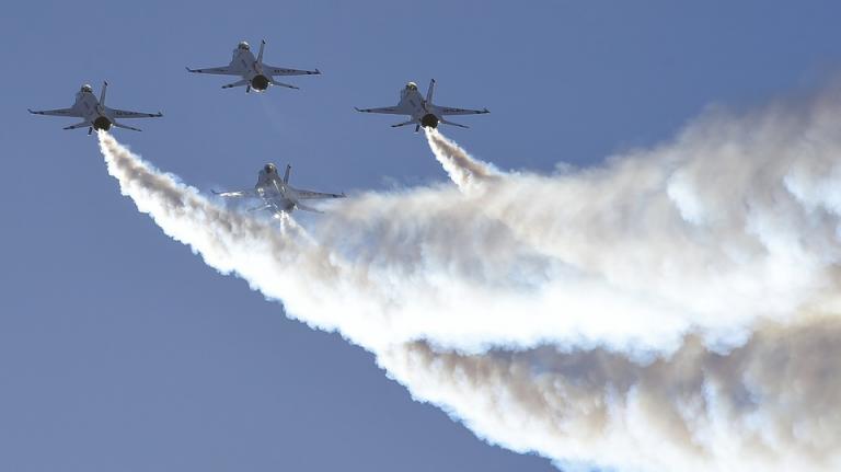 Τουρκία προκλήσεις: Τουρκικά F-16 παρενόχλησαν ελληνικό ελικόπτερο