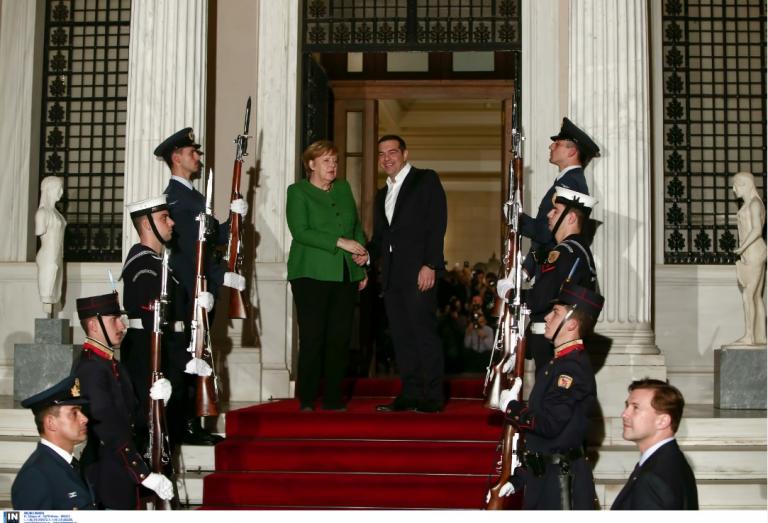 Επίσκεψη Μέρκελ: Στην Αθήνα η Γερμανίδα Καγκελάριος (vid)