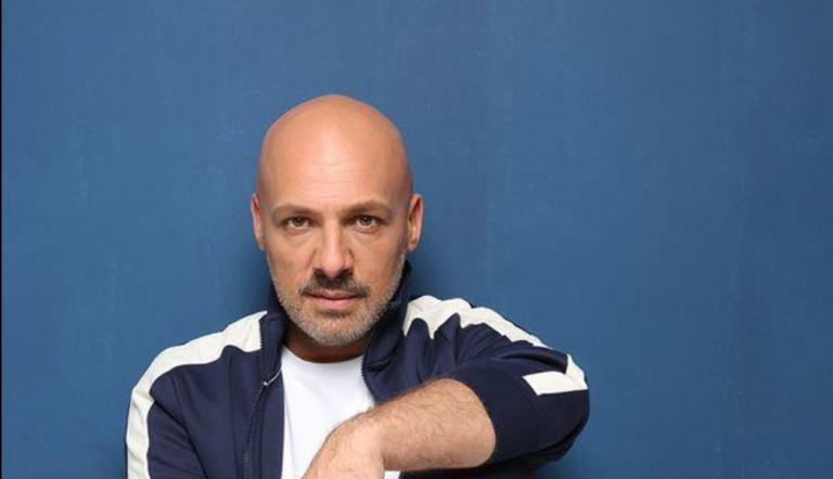 Μουτσινάς: “Έμεινε” ο παρουσιαστής με την αντίδραση τηλεθεάτριας – Κέρδισε αμάξι και άρχισε να βρίζει