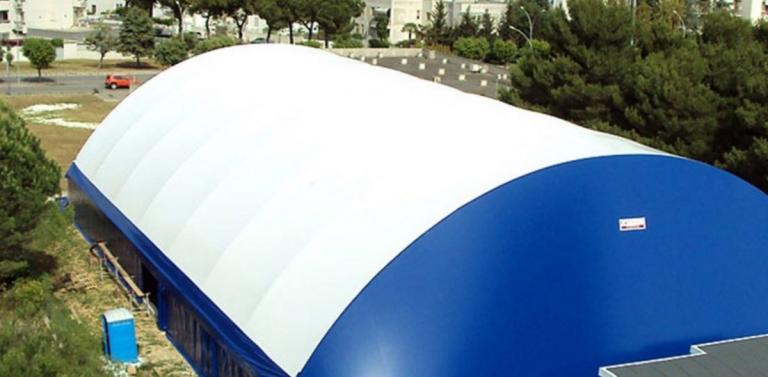Δήμος Παπάγου – Χολαργού: Λυόμενο στέγαστρο στα ανοικτά γήπεδα του Λόφου Τσακού