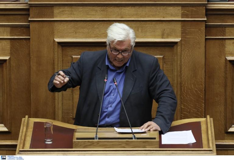 Θανάσης Παπαχριστόπουλος: Ανατροπή μετά από παρότρυνση του Βούτση – Δεν παραιτείται ακόμα