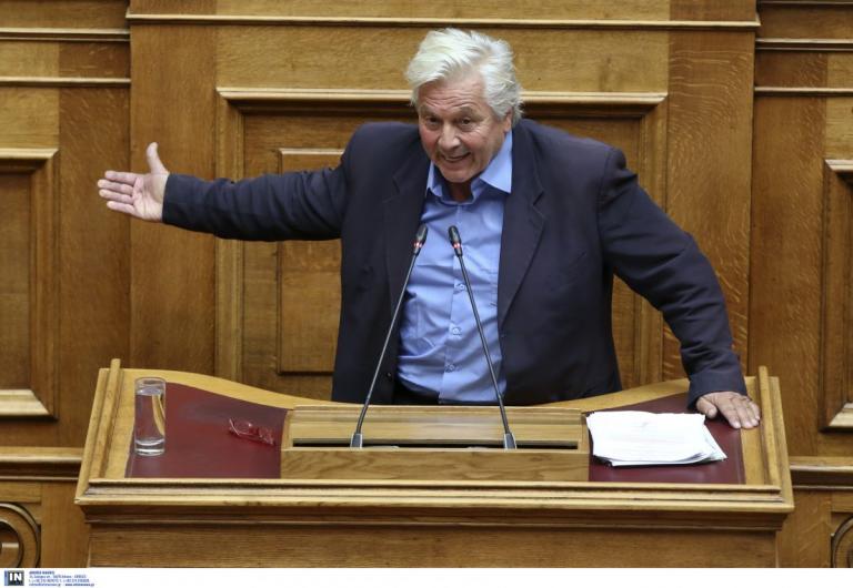 Παπαχριστόπουλος: Θα παραιτηθώ αλλά θα καθυστερήσω λίγο γιατί χάλασε το αυτοκίνητό μου