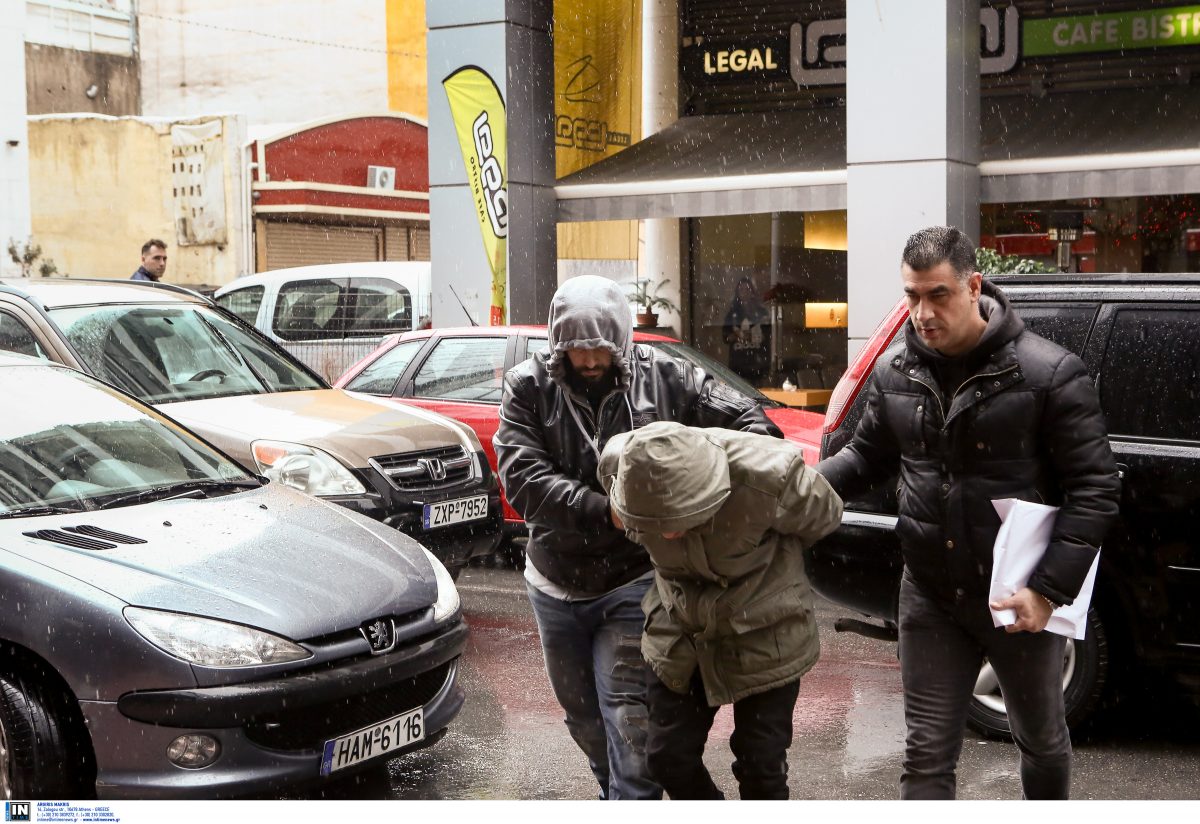 Δολοφονία στον Πειραιά: Τι λέει ο δράστης για το 21χρονο θύμα του (vid)